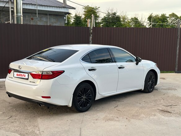 2015 Lexus ES 250 VI, белый, 2350000 рублей - вид 3