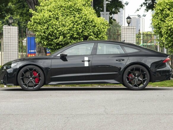2025 Audi A7 45 TFSI II (4K), чёрный, 7840000 рублей - вид 3