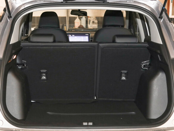2026 Geely Coolray I Рестайлинг, серебристый - вид 14