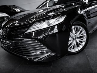 2019 Toyota Camry VIII (XV70), чёрный, 2540000 рублей, вид 4