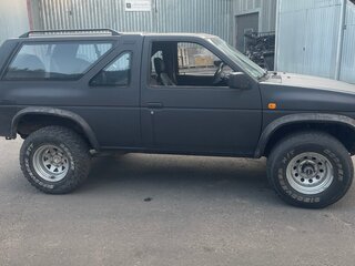 1990 Nissan Terrano I, чёрный, 310000 рублей, вид 2