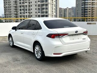 2022 Toyota Corolla XII (E210), белый, 1545000 рублей, вид 4