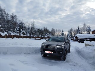 2018 Toyota Hilux VIII, серый, 4800000 рублей, вид 2
