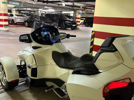 2011 BRP Can-Am Spyder, белый, 1500000 рублей, вид 2