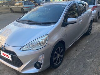 2015 Toyota Aqua I Рестайлинг, серый, 1050000 рублей, вид 4