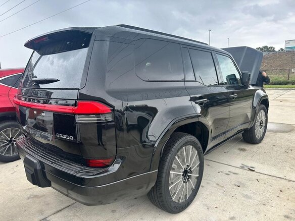 2026 Lexus GX 550 III, чёрный, 21970000 рублей - вид 3