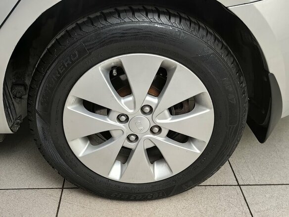 2012 Kia Rio 5-speed III, серебристый - вид 23