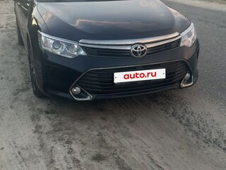 2015 Toyota Camry VII (XV50) Рестайлинг, чёрный, 1900000 рублей, вид 1