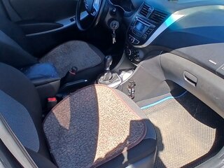 2012 Hyundai Solaris I, серый, 730000 рублей, вид 5