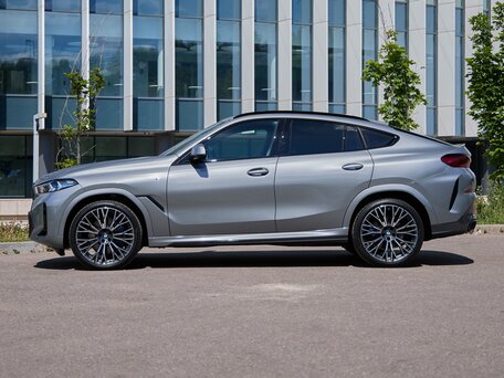 2026 BMW X6 40i III (G06) Рестайлинг, серебристый, 15490000 рублей, вид 3