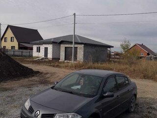 2006 Renault Megane II Рестайлинг, серый, 460000 рублей, вид 1