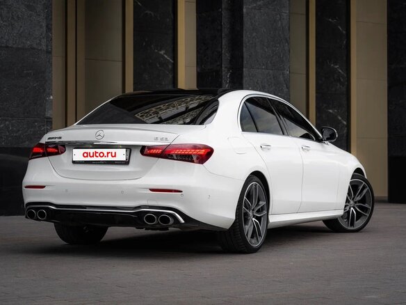 2021 Mercedes-Benz E-Класс AMG 53 AMG V (W213) Рестайлинг, белый, 8000000 рублей - вид 4