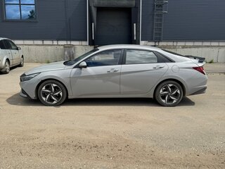 2021 Hyundai Avante VII, серый, 1750000 рублей, вид 4