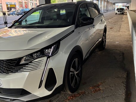 2021 Peugeot 5008 II Рестайлинг, белый, 2198000 рублей, вид 5