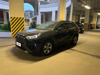2020 Toyota RAV4 V (XA50), чёрный, 3200000 рублей, вид 2