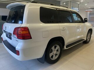2012 Toyota Land Cruiser 200 Series Рестайлинг 1, белый, 3090000 рублей, вид 4