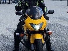 1999 Honda CBR 600F, жёлтый, 360000 рублей, вид 1
