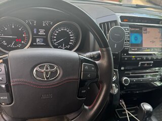 2013 Toyota Land Cruiser 200 Series Рестайлинг 1, белый, 3200000 рублей, вид 3