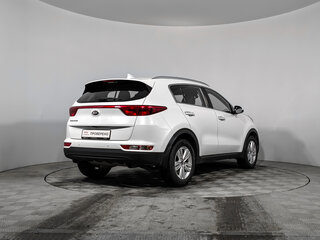 2017 Kia Sportage IV, белый, 2123500 рублей, вид 5