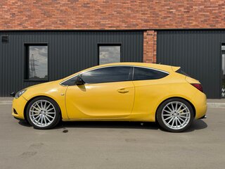 2013 Opel Astra GTC J Рестайлинг, жёлтый, 840000 рублей, вид 3