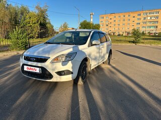 2010 Ford Focus II Рестайлинг, белый, 470000 рублей, вид 3