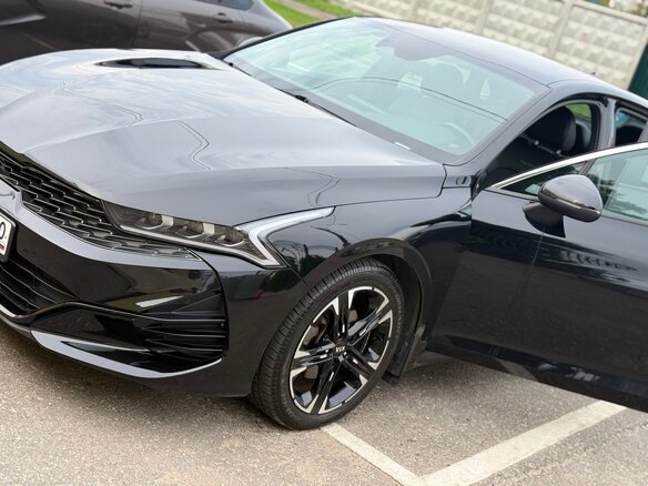 2020 Kia K5 III, чёрный, 2265000 рублей