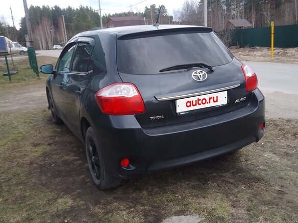 2011 Toyota Auris I Рестайлинг, чёрный, 530000 рублей - вид 2