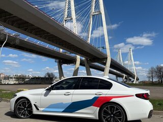 2020 BMW 5 серии 540i xDrive VII (G30/G31/G38) Рестайлинг, белый, 7500000 рублей, вид 1