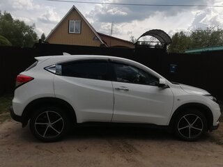 2021 Honda Vezel I Рестайлинг, белый, 2350000 рублей, вид 3