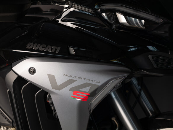 2025 Ducati Multistrada V4, красный, 3100000 рублей - вид 5
