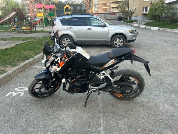 2014 KTM 200 Duke, белый, 230000 рублей