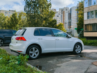 2013 Volkswagen Golf VII, белый, 1250000 рублей, вид 4
