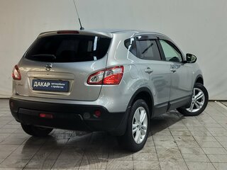 2010 Nissan Qashqai I Рестайлинг, серебристый, 1030000 рублей, вид 4