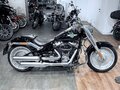 2019 Harley-Davidson Fat Boy, чёрный, 1799000 рублей - вид 2