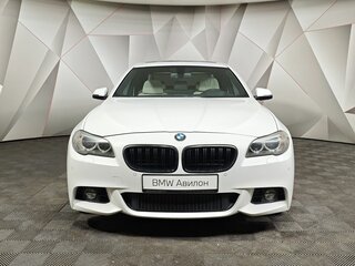 2013 BMW 5 серии 535i xDrive VI (F10/F11/F07) Рестайлинг, белый, 2319000 рублей, вид 3