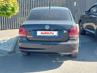 2015 Volkswagen Polo V Рестайлинг, чёрный, 890000 рублей, вид 4
