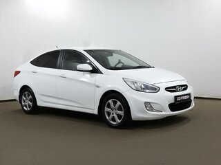 2013 Hyundai Solaris I, белый, 787000 рублей, вид 2