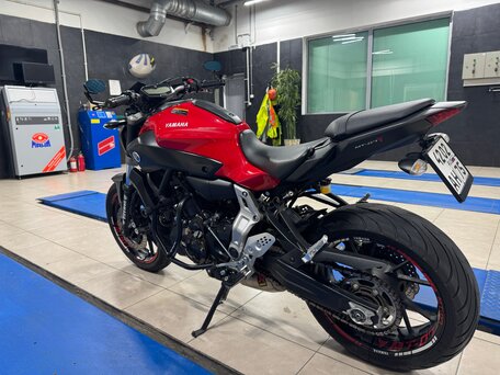2014 Yamaha MT-07 (FZ-07), красный, 629000 рублей, вид 3