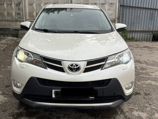 2013 Toyota RAV4 IV (XA40), белый, 1510000 рублей, вид 2
