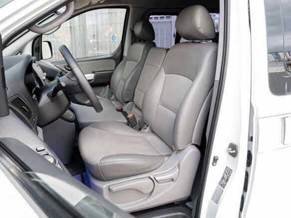 2012 Hyundai Grand Starex I, белый, 2220000 рублей - вид 10