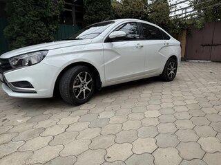 2015 Lada (ВАЗ) Vesta I, белый, 800000 рублей, вид 4