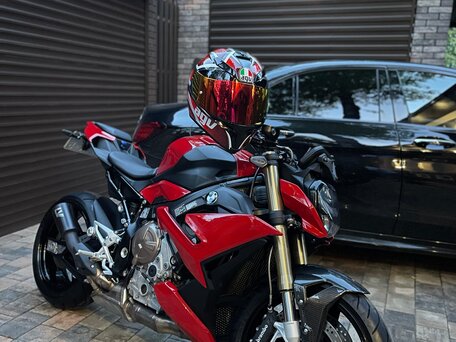 2023 BMW S 1000 R, красный, 1300000 рублей, вид 1
