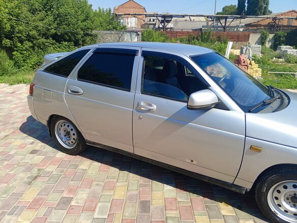 2004 Lada (ВАЗ) 2112, серебристый, 100000 рублей - вид 2