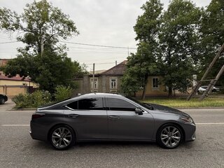 2019 Lexus ES 350 VII, серый, 3450000 рублей, вид 3