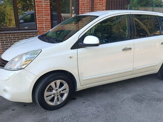 2011 Nissan Note I Рестайлинг, белый, 700000 рублей, вид 5