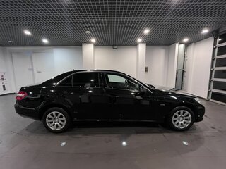 2011 Mercedes-Benz E-Класс 200 7G-Tronic IV (W212, S212, C207), чёрный, 1320000 рублей, вид 2