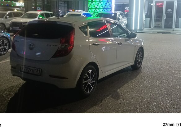 2015 Hyundai Solaris I Рестайлинг, белый, 599000 рублей - вид 6