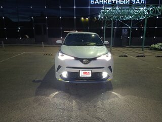 2017 Toyota C-HR I, белый, 1790000 рублей, вид 3