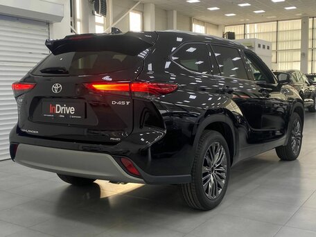 2026 Toyota Highlander IV (XU70), чёрный, 5220000 рублей, вид 4