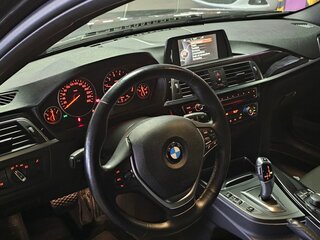 2015 BMW 3 серии 320i VI (F3x) Рестайлинг, чёрный, 2000000 рублей, вид 4